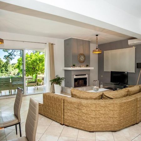 Pesádha Gravanis Ir Home מראה חיצוני תמונה