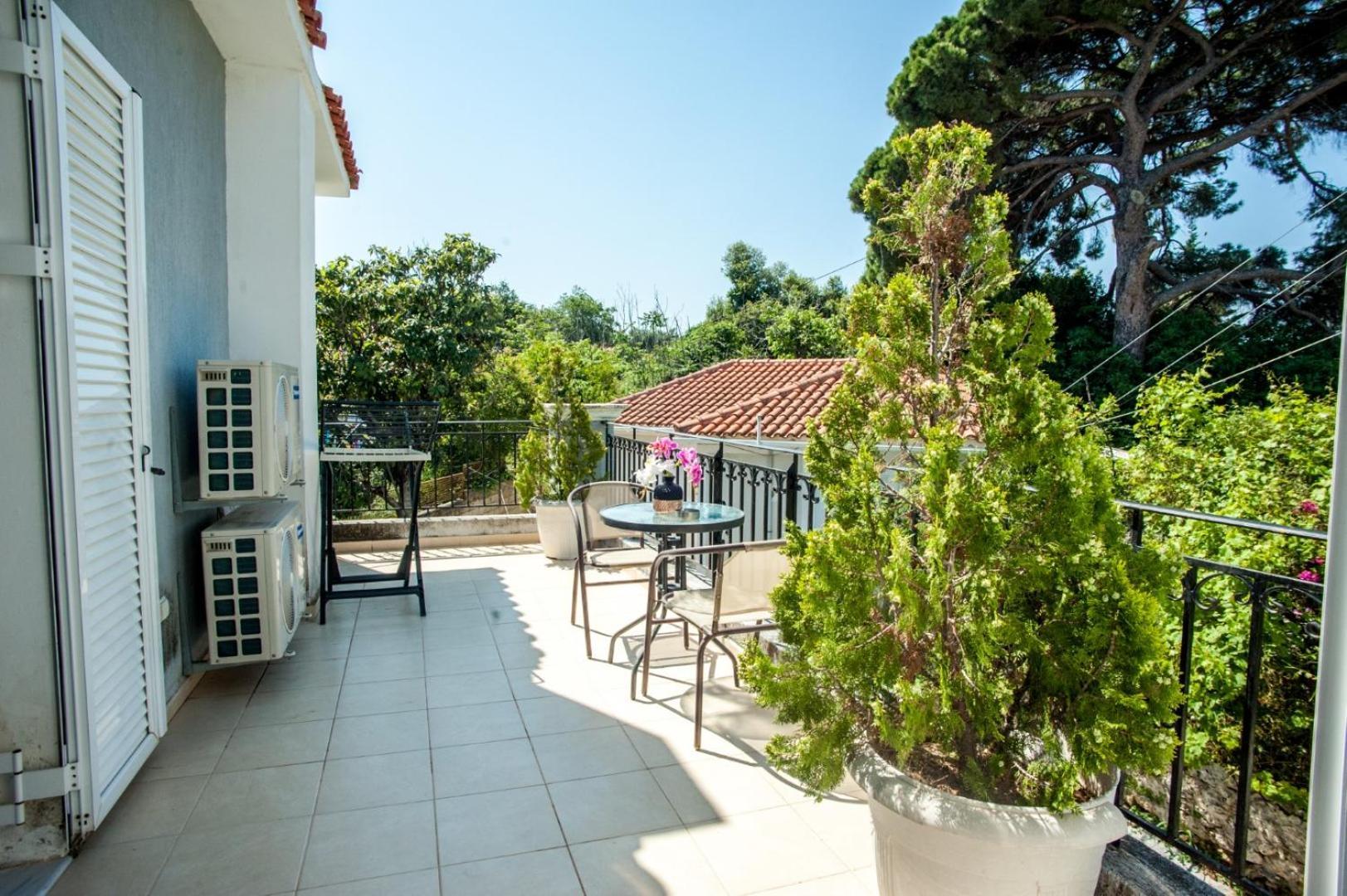 Pesádha Gravanis Ir Home מראה חיצוני תמונה